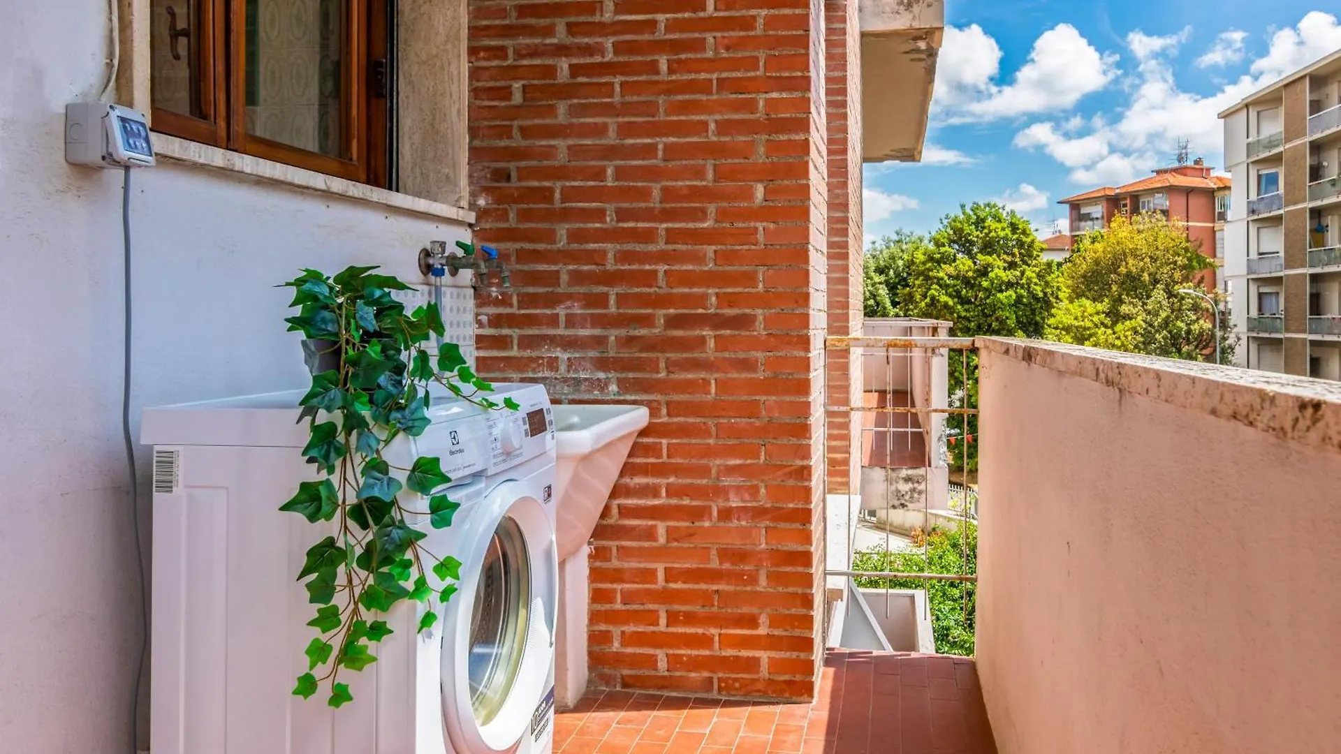 Daire Landi 5 - Monolocale Con Ascensore E Parcheggio Gratuito Pisa İtalya